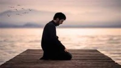 بزوغ الشمس وغياب الفجر: أسئلة شائعة حول مواقيت الصلاة اليوم