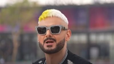 تحليل بوستر رامز جلال الجديد: دلالات الحركات والملابس في عالم 