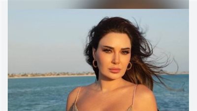 سر الفستان المطرز.. كيف أصبحت سيرين عبد النور حديث منصات الموضة في الأردن؟