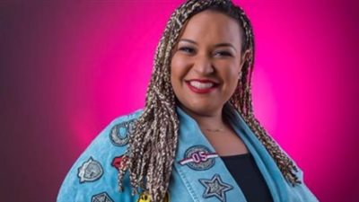 ويزو تفاجئ جمهورها بشكل جديد.. تفاصيل مكياج وغطاء رأس 