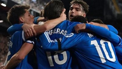 بعيدًا عن عدسات الكاميرات.. نجوم ريال مدريد يجتمعون في الفجر لإنقاذ الموسم