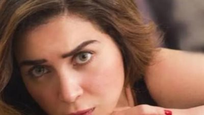 تطور الأدوات التعبيرية لدى مي عز الدين: قراءة في أدوارها المعقدة بمسلسلي 