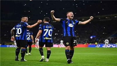 قطار الإنتر لا يتوقف.. 