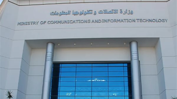 لماذا اختارت الحكومة رأفت هندي لحقيبة الاتصالات؟