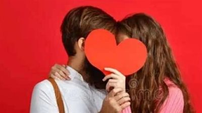 تأثير صور عيد الحب 2026 على العلاقات الاجتماعية: أكثر من مجرد تهنئة رقمية