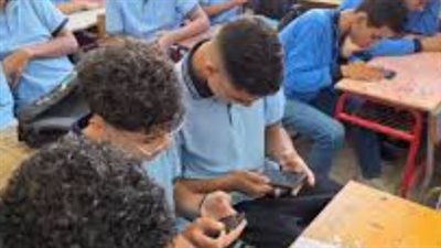 خطوات تحميل ملفات التقييمات الأسبوعية وحفظها للمراجعة الدورية من المنزل