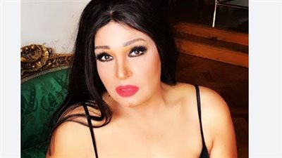 بعد نجاح العتاولة: فيفي عبده تعود لمقعد المذيعة بجرعة مكثفة من الكوميديا والمواقف الطريفة