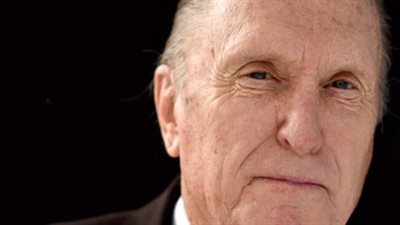 روبرت دوفال.. الممثل الذي لم يعرف التقاعد يرحل تاركًا إرثًا سينمائيًا لا يُنسى