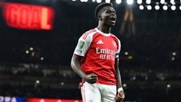 ساكا يوقع عقدًا طويل الأمد مع أرسنال