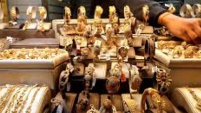 بريق الذهب يشتعل عالميًا ومحليًا: كيف أثرت التوترات بين أمريكا وإيران على الأسعار اليوم؟