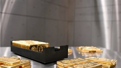 الذهب في قطر يفتتح تعاملاته الأسبوعية على مكاسب طفيفة تزامنًا مع مؤشرات الاقتصاد الدولي