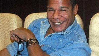 بطل من ذهب.. كيف نجح الشحات مبروك في الجمع بين الاحتراف الرياضي والنجومية الفنية؟