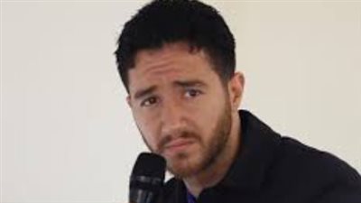 أحمد مالك ومنة شلبي في 