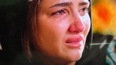 بعد معاناة مع المرض.. رحيل والد الفنانة مي عمر ومواساة كبيرة من نجوم الفن