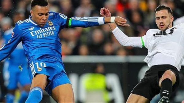 ريال مدريد بـ “ثوب جديد”.. أرنولد وكاريراس على الأطراف لضرب حصون السادار ريال مدريد بـ “ثوب جديد”.. أرنولد وكاريراس على الأطراف لضرب حصون السادار