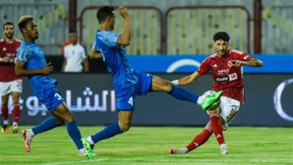 مروان عثمان يمنح الأهلي الأسبقية.. المارد الأحمر يقبض على الشوط الأول أمام سموحة