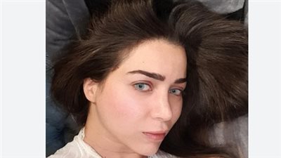 مي عز الدين في العناية المركزة.. النجوم يواسون 