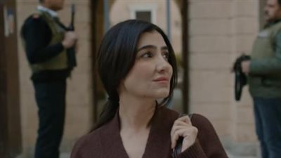 مي عمر تبهر الجمهور في 