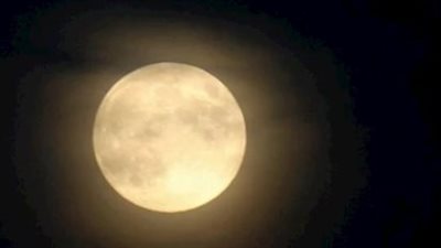 اليوم اكتمال قمر رمضان 1447.. ظاهرة 