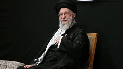 بين التوريث والمؤسساتية.. من يحسم هوية المرشد الثالث للجمهورية الإسلامية؟