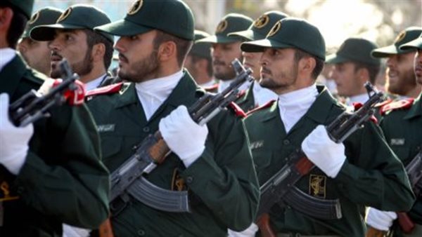 انشقاقات داخل الحرس الثوري.. شهادات عن فرار واتهامات باستخدام الجنود كـ“دروع بشرية”