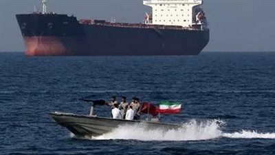 ترامب يحذر إيران من تعطيل تدفق النفط عبر مضيق هرمز ويهدد بضربة مضاعفة