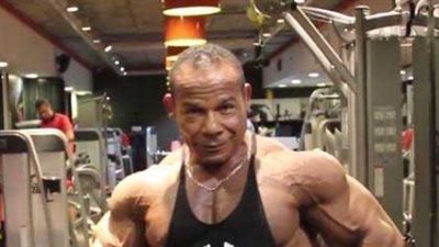 بين العضلات والمشاعر.. كيف تفوق الشحات مبروك على نفسه في أحدث أعماله؟