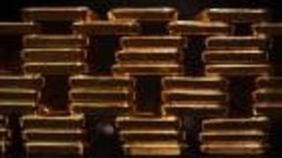 المعدن الأصفر في مواجهة الدولار: استقرار أسعار الذهب اليوم رغم تقلبات الأوقية عالميًا