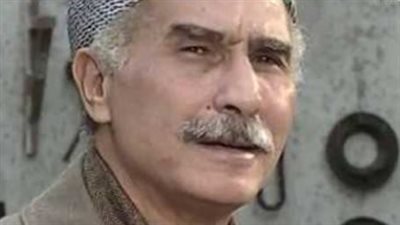 رحلة عبد الرحمن أبو زهرة من تقليد المدرسين إلى الوقوف أمام أحمد زكي في 