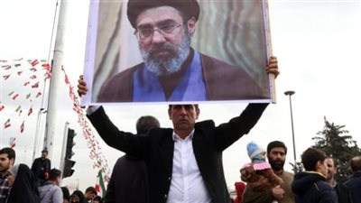  اختيار مجتبى خامنئي مرشدًا أعلى بإيران