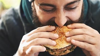 دليلك الصحي في رمضان.. كيف توازن بين الوجبات الرئيسية والحلويات حسب برجك؟