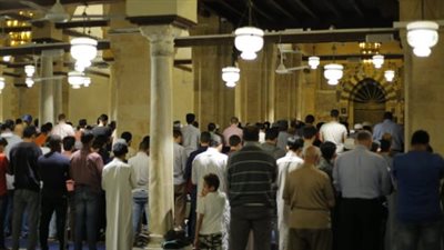 اغتنام العشر الأواخر.. صلاة التهجد وسيلة المؤمنين للفوز بليلة القدر التي هي خير من ألف شهر