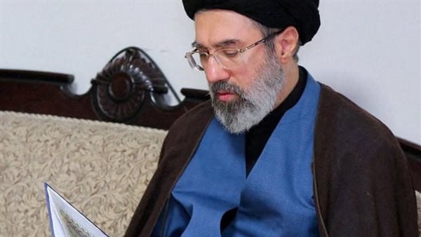 مجتبى خامنئي.. “رجل الظل” الذي ورث عرش “الولي الفقيه” في مهب الحرب مجتبى خامنئي.. “رجل الظل” الذي ورث عرش “الولي الفقيه” في مهب الحرب