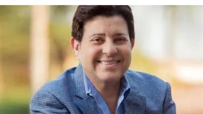 الحالة الصحية للفنان هاني شاكر 2026: شائعات الوفاة تثير غضب محبي أمير الغناء