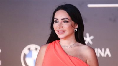 تحليل شامل لمنشور إنجي علاء المثير للجدل: هل تقصد شخصية فنية معروفة؟