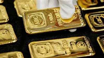 لماذا يرتفع الذهب في مصر رغم تراجعه عالميًا؟.. كواليس تسعير المعدن الأصفر