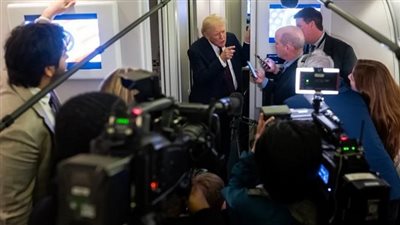  اشتباك بين ترامب ومراسلة صحفية على متن الطائرة الرئاسية 