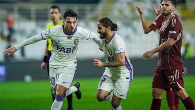 بالاسيوس يقود العين للفوز على الوحدة في القمة