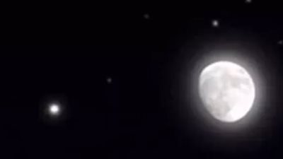 الدكتور نظير عياد يلقي بيان رؤية هلال العيد في بث مباشر مساء الخميس