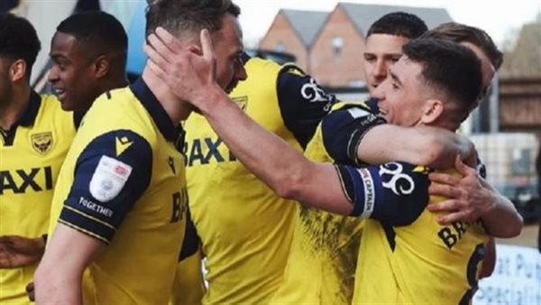 أكسفورد ينهي معاناة مشجع مع لحيته لمدة 675 يومًا