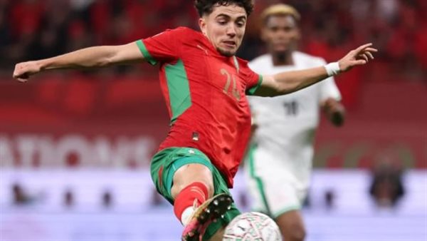 بعد ليلة الرعب.. نجم المنتخب المغربي يطمئن جماهيره عقب واقعة السطو المسلح