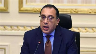 استثناء المصانع والمستشفيات.. خريطة القطاعات البعيدة عن قرارات غلق المحلات والعمل عن بُعد