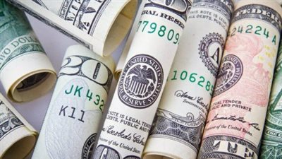 هدوء سوق الصرف في عيد الفطر 2026.. الدولار يواصل استقراره عند مستويات الـ 52 جنيهًا