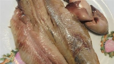 طريقة تنظيف الفسيخ والرنجة باحترافية.. دليلك لتحضير سفرة العيد بأمان ونظافة