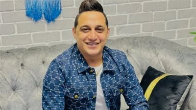 رضا البحراوي يعود لجمهوره بصورة جديدة ورسالة غامضة عبر 