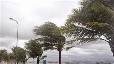 اضطراب الملاحة البحرية في الإسكندرية.. رياح تصل لـ 50 كم/س وأمواج عالية