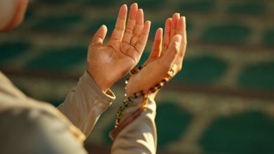 طهر قلبك من التهمة.. معاني ودلالات دعاء اليوم 28 رمضان في ميزان السنة