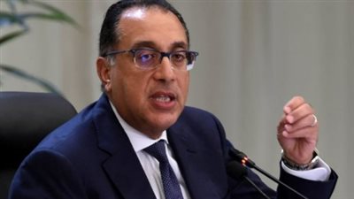 الحكومة المصرية تحسم الجدل حول حظر حركة المواطنين وإجازات القطاعين العام والخاص