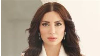تحليل شامل لإطلالة نسرين طافش باللون الزيتوني والمكياج الترابي