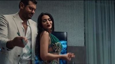 كواليس وتفاصيل المشاهد التي قسمت جمهور أسماء جلال في السلم والثعبان